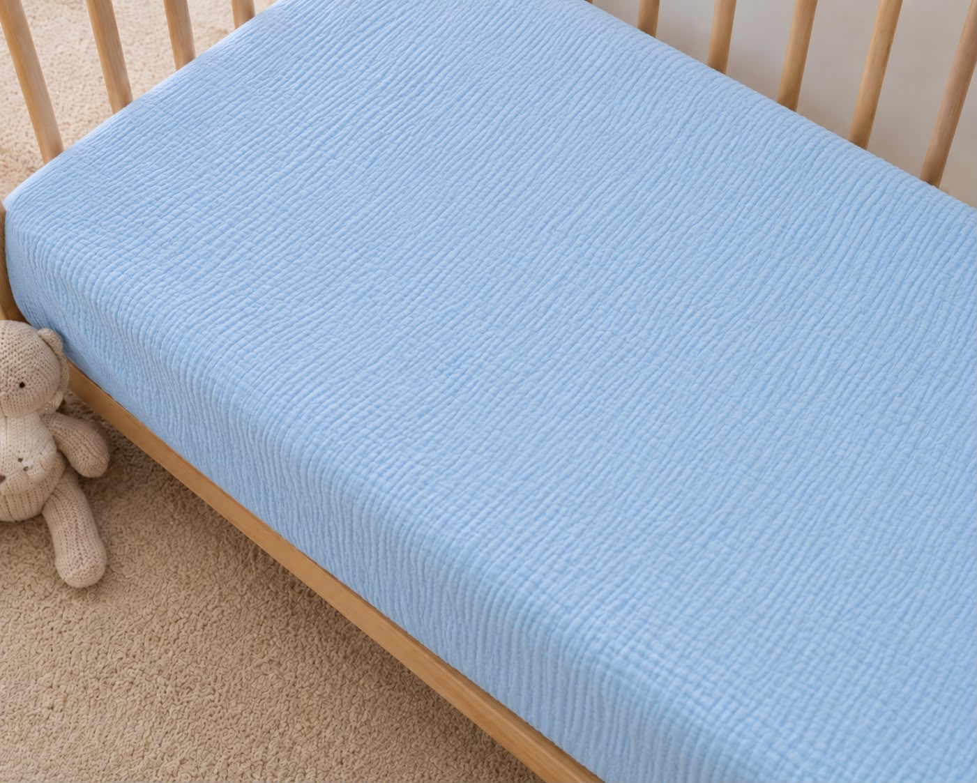 Husa pat muselina albastru cu elastic pe patut 60x120